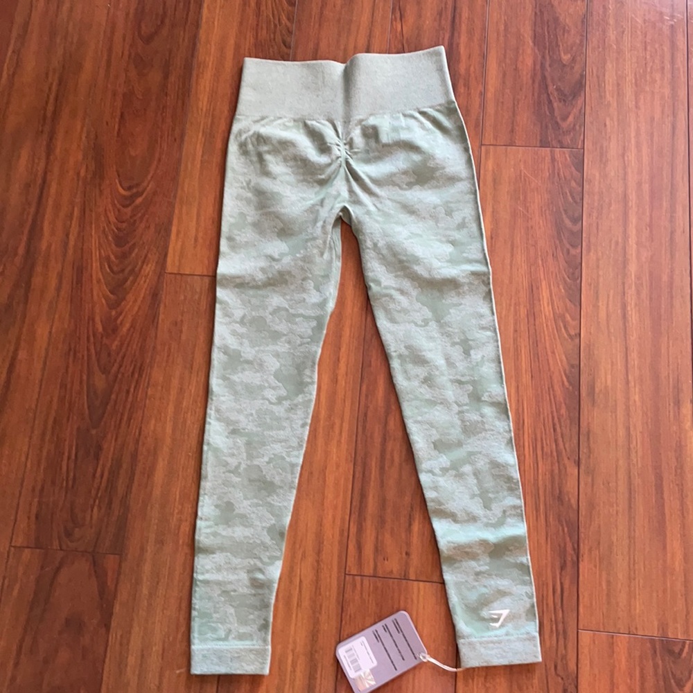 Gymshark camo seamless leggings sage green S